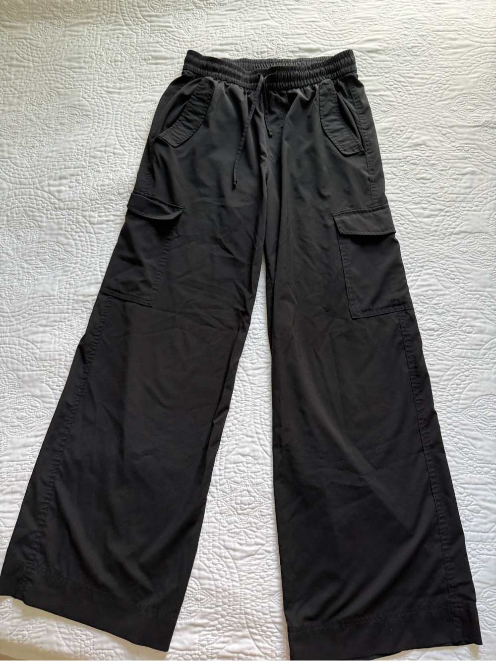 Old Navy Wide Leg Parachute Pants - Black
